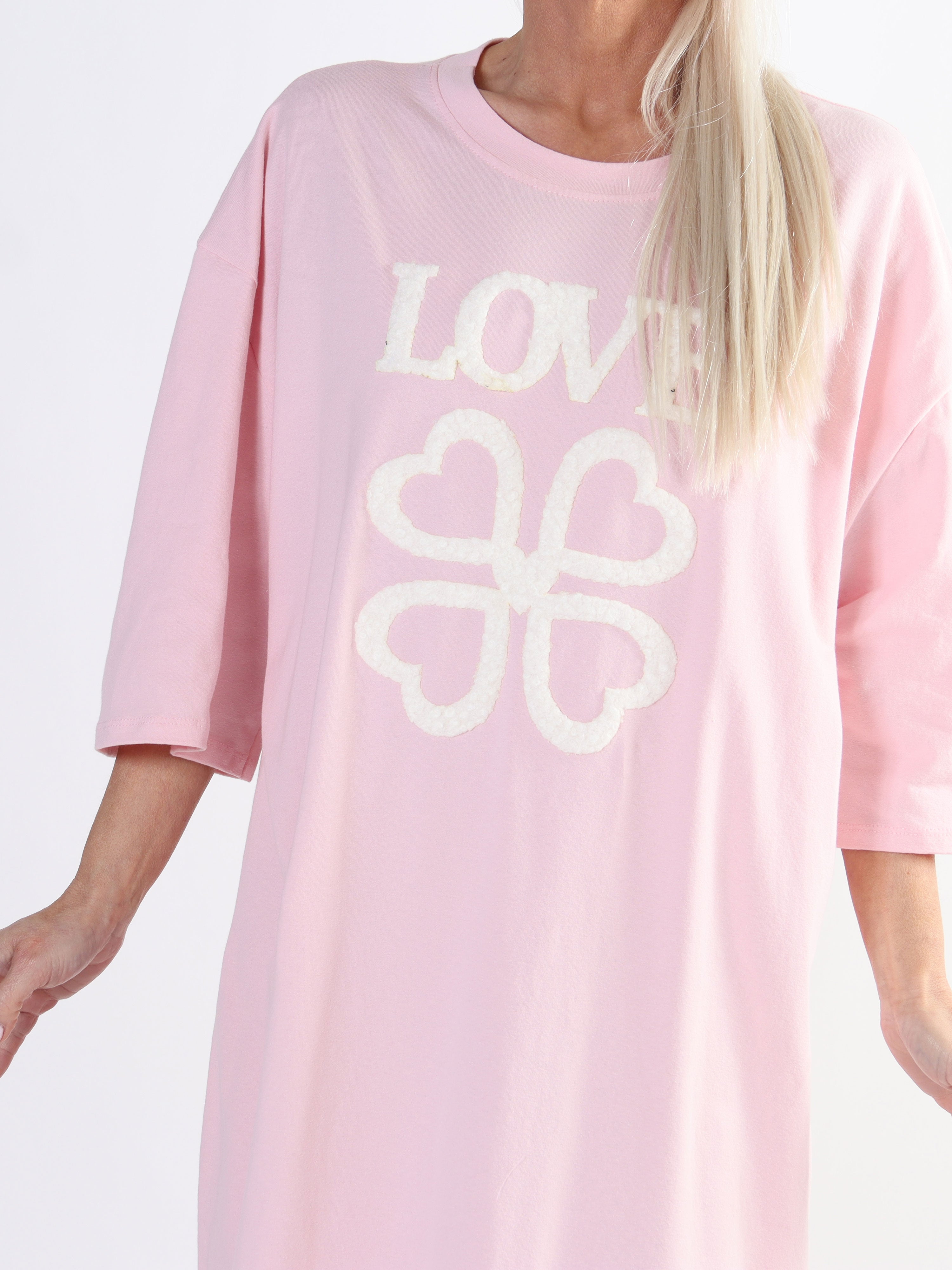 Love - Plus size t-shirtkjole i bomuld med skrift og hjerter